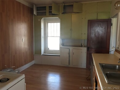 922 S Johnston St, Ada, OK 74820 - photo 5