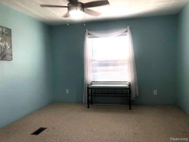 622 Cypress Ct, Jonesville, MI 49250 - photo 5