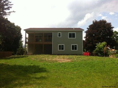 250 Taurus Rd, Schenectady, NY 12304 - photo 2