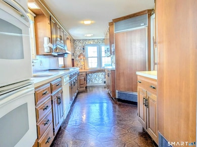 123 Grove St, West Hartford, CT 06110 - photo 3