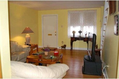 261 Woodbridge Rd, Clifton Heights, PA 19018 - photo 3