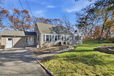 25 Forbes St, Warwick, RI 02886 - photo 4