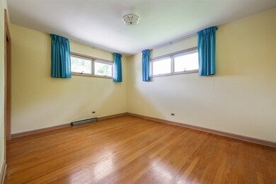 908 S Bryan St, Elmhurst, IL 60126 - photo 4