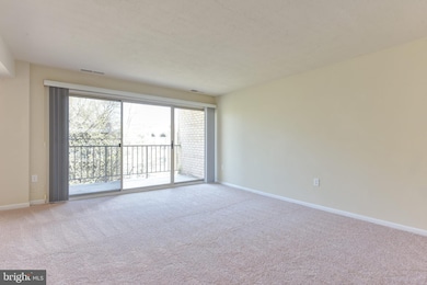 23 Canterbury Square unit 301, Alexandria, VA 22304 - photo 4