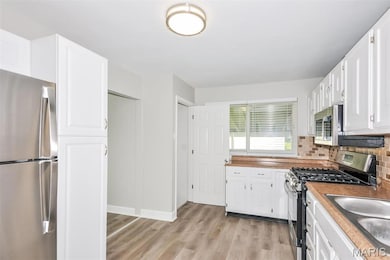 635 Loyola Dr, Florissant, MO 63031 - photo 4