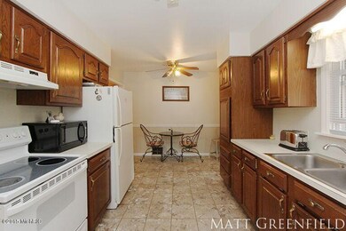 1815 Diamond Ave NE, Grand Rapids, MI 49505 - photo 5