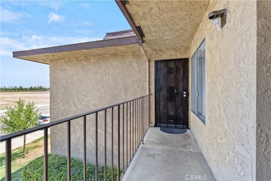 42935 15th St W unit 10, Lancaster, CA 93534 - photo 3