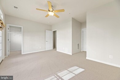 4906 Dane Ridge Cir, Woodbridge, VA 22193 - photo 4