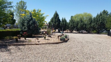 24420 N Bourbon Aly, Paulden, AZ 86334 - photo 2