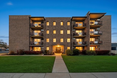 7945 S Oketo Ave unit 404, Bridgeview, IL 60455 - photo 2