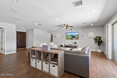 04-Living Room