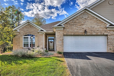 402 S Shenandoah Dr unit 805A, Latrobe, PA 15650 - photo 3