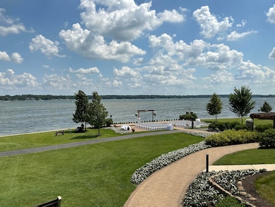 2400 E Geneva St unit 1812, Delavan, WI 53115 - photo 2