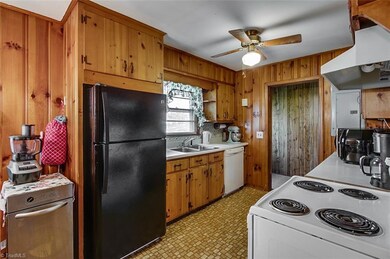 336 Hall Dr, Asheboro, NC 27205 - photo 7