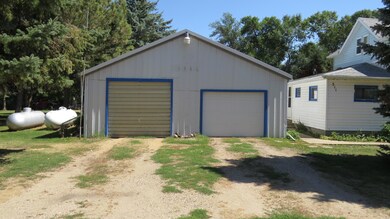 Double Garage<|><|>