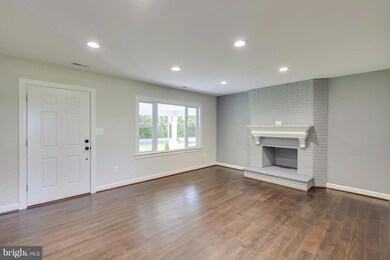 23435 Peach Tree Rd, Clarksburg, MD 20871 - photo 4