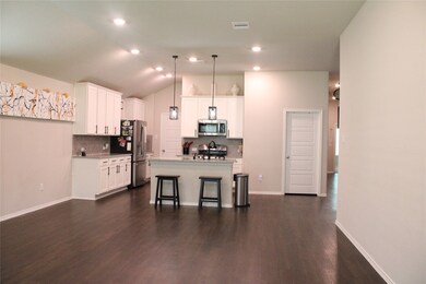 318 Wisteria Manor St, Magnolia, TX 77354 - photo 2