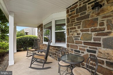 184 Rice Dr, Morrisville, PA 19067 - photo 3