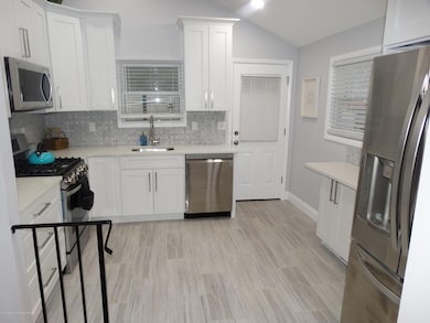 32 Mabaline Rd, Old Bridge, NJ 08857 - photo 2