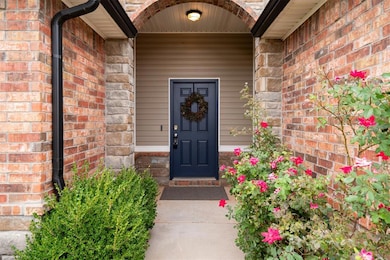 9629 Eli Dr, Moore, OK 73160 - photo 3