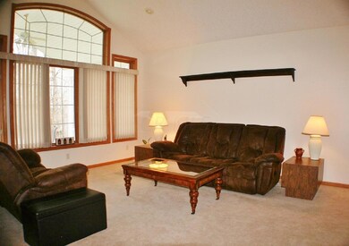 954 Kingsway Cir, Howard, OH 43028 - photo 4