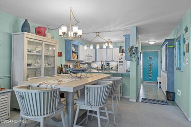 Dining/Kitchen