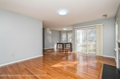 07_2BeaglePl_10002_LivingRoom_HiRes