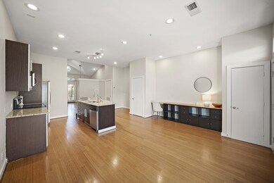 806 Jackson Hill St unit 302, Houston, TX 77007 - photo 4