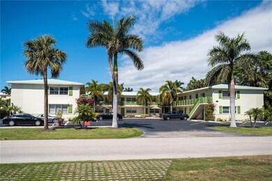 975 9th Ave S unit 14, Naples, FL 34102 - photo 2