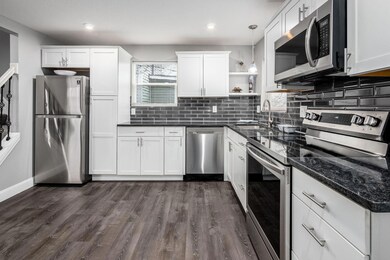 [011] 972 Thomas Ave, Columbus,