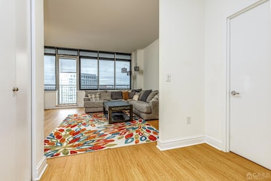 1 Spring St unit 2303, New Brunswick, NJ 08901 - photo 3