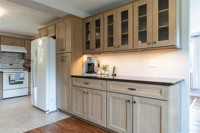 27 Durham St, Nashua, NH 03063 - photo 5