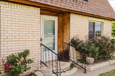 503 N Sheb Wooley Ave, Erick, OK 73645 - photo 6