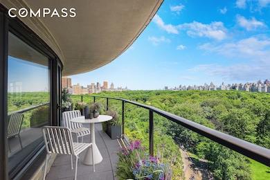 200 Central Park S unit 14B, New York, NY 10019 - photo 5