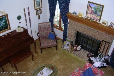 34 Village Dr, Stroudsburg, PA 18360 - photo 4