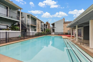 Complex pool