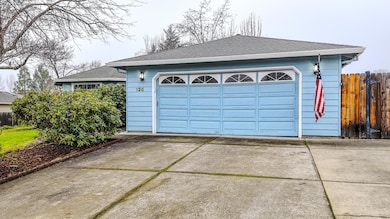 125 Meadow View Dr, Phoenix, OR 97535 - photo 5