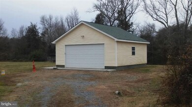 202 Monroe Bay Cir, Colonial Beach, VA 22443 - photo 4