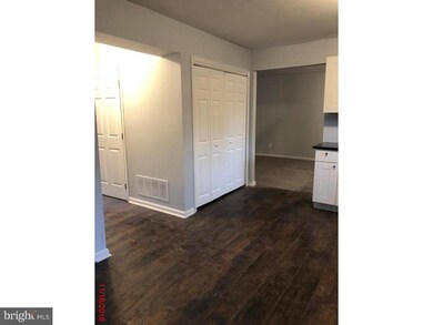 312 Sussex Ct, Swedesboro, NJ 08085 - photo 2