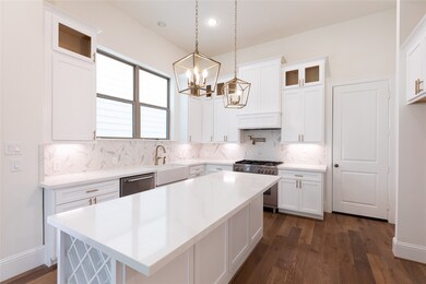 615 W 26th St, Houston, TX 77008 - photo 2