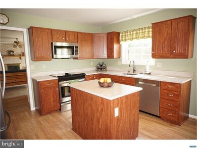 318 Charleston Dr, Wilmington, DE 19808 - photo 4