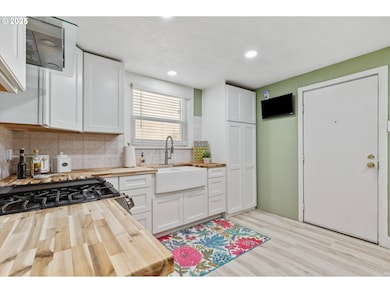 6723 NE Dogwood St, Hillsboro, OR 97124 - photo 5