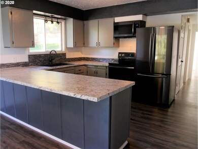 511 E 9th St, Rainier, OR 97048 - photo 6