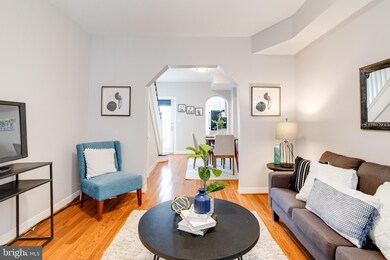 528 Holtzmans Ct, Baltimore, MD 21231 - photo 3