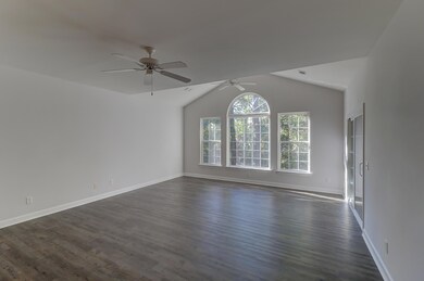 1518 Deenepark Circle (8)