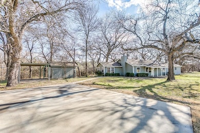 875 Tanglewood Dr, Weatherford, TX 76087 - photo 4