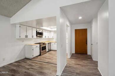 5218 Longfellow Way, Oxnard, CA 93033 - photo 3