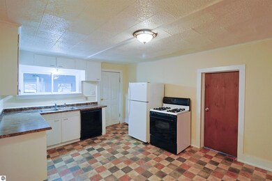 532 N Ithaca St, Ithaca, MI 48847 - photo 6