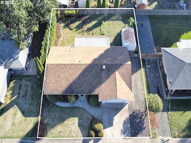 1118 SW Wanetah Way, McMinnville, OR 97128 - photo 2