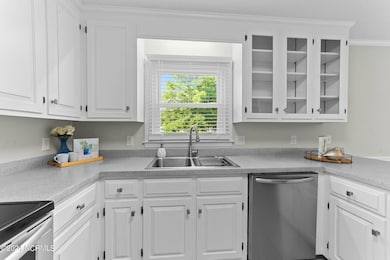 2208 Woodridge Dr, Winterville, NC 28590 - photo 6